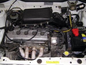 Nissan Micra Super S (1995) Engine.jpg